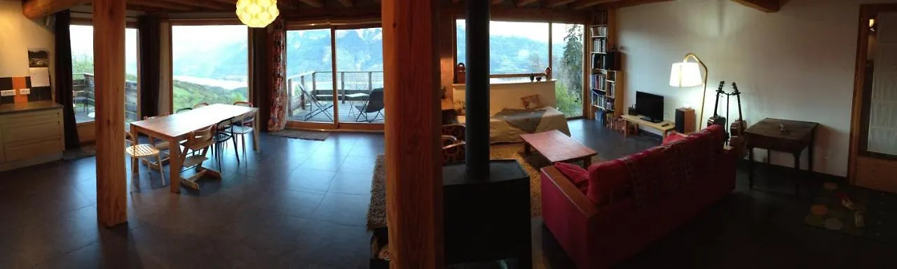 Chalet Bioclimatique Avec Vue Sur Le Lac De Serre Poncon Saint-Apollinaire   Saint-Apollinaire (Hautes-Alpes)